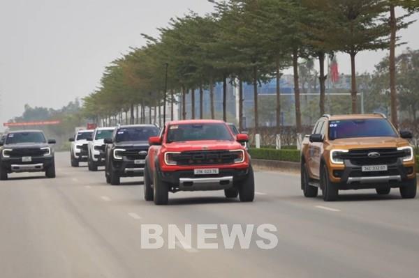 Thị trường ô tô điện bùng nổ: người mua đang nắm “cửa trên”