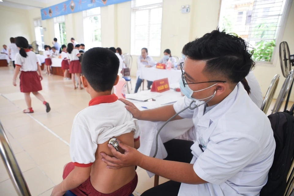 Nghiện điện thoại khiến bạn cáu kỉnh, lo âu và mất tập trung