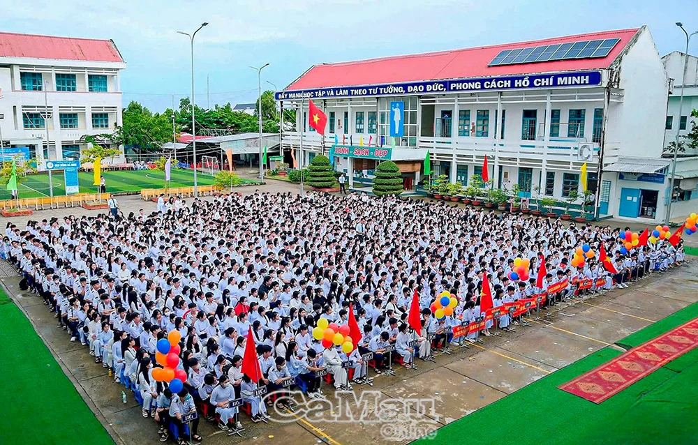 Chuyển đổi số giáo dục trung học: Bớt sổ sách, thêm chất lượng