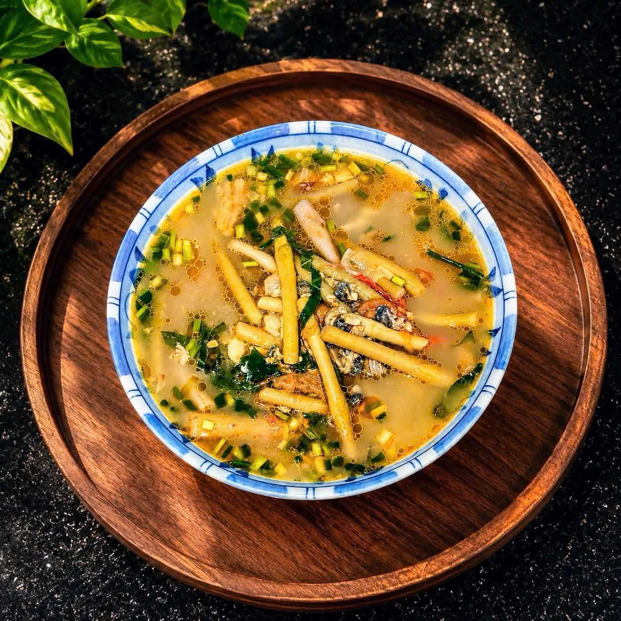 Từ món ăn thời thiếu thốn đến hiện tượng xếp hàng trên phố