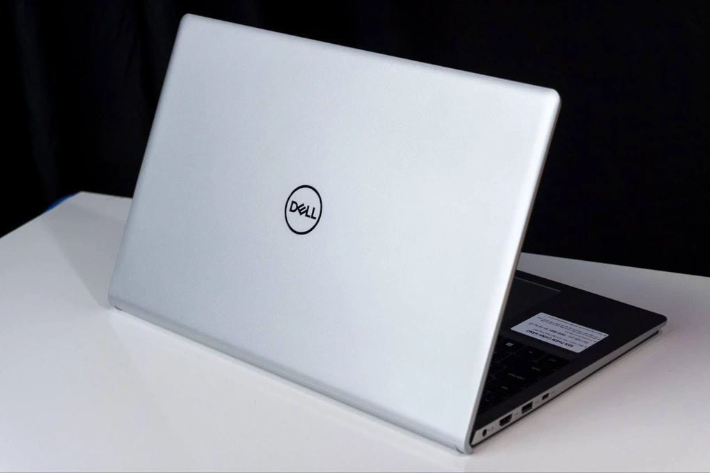 Hướng dẫn chọn laptop cho tân sinh viên: Cân bằng ngân sách, hiệu năng và độ bền