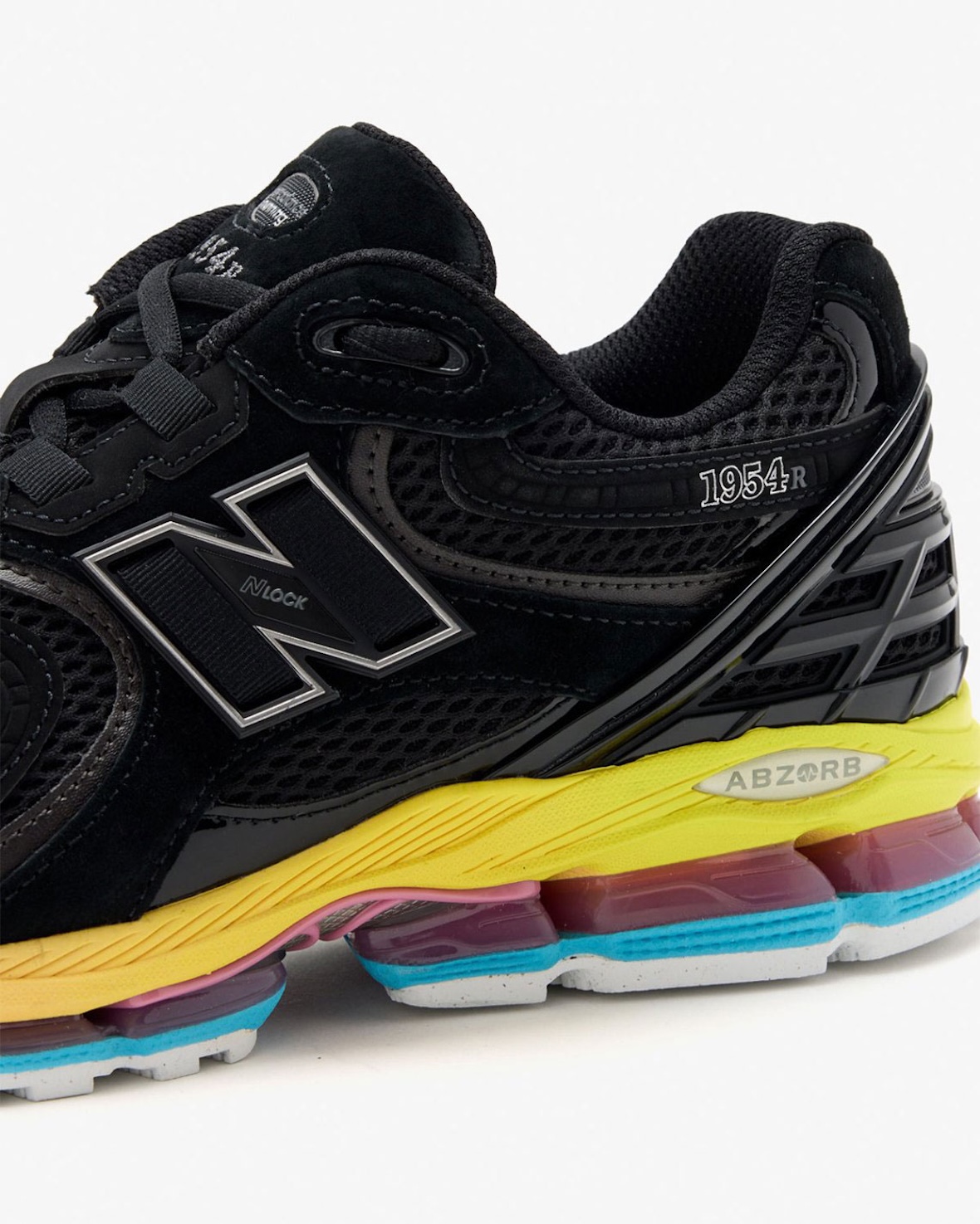 Nike and New Balance Cool Down Fall Sneaker Drops