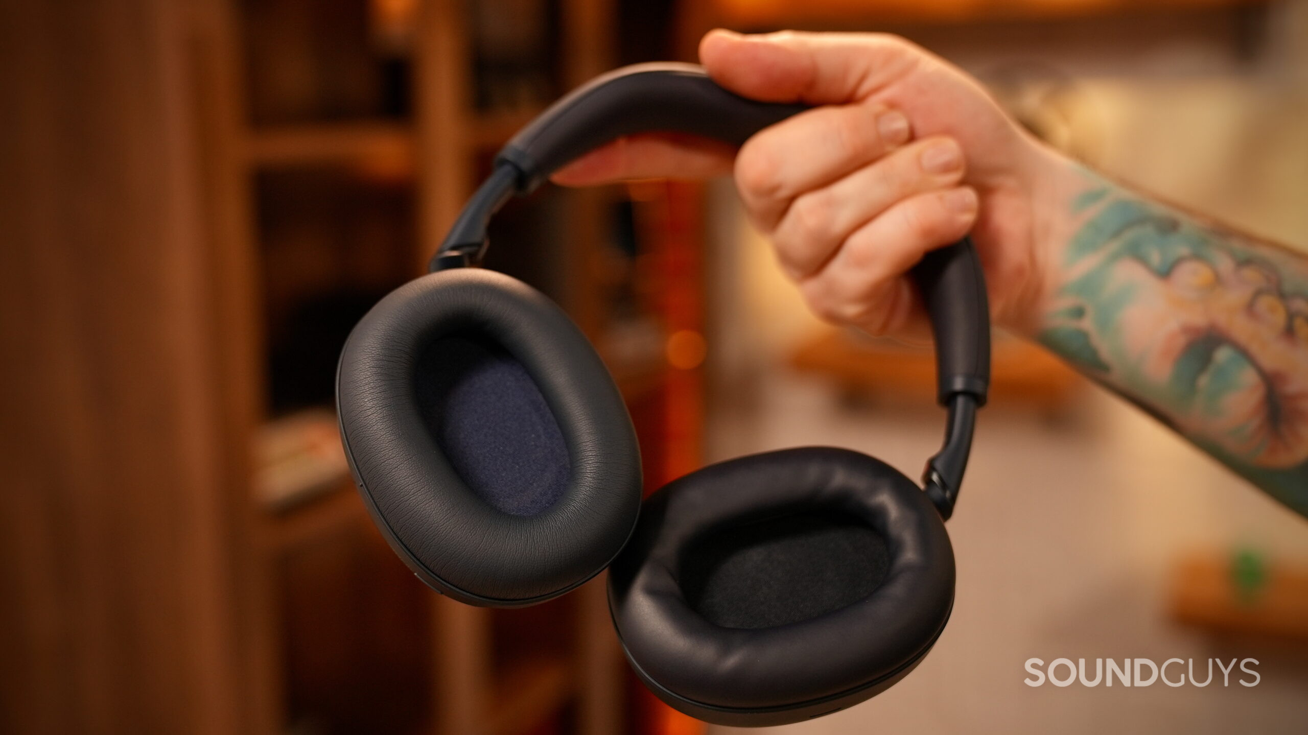 Sony WH-1000XM5 vs XM6: Which Discounted ANC Headphone Is the Better Deal?