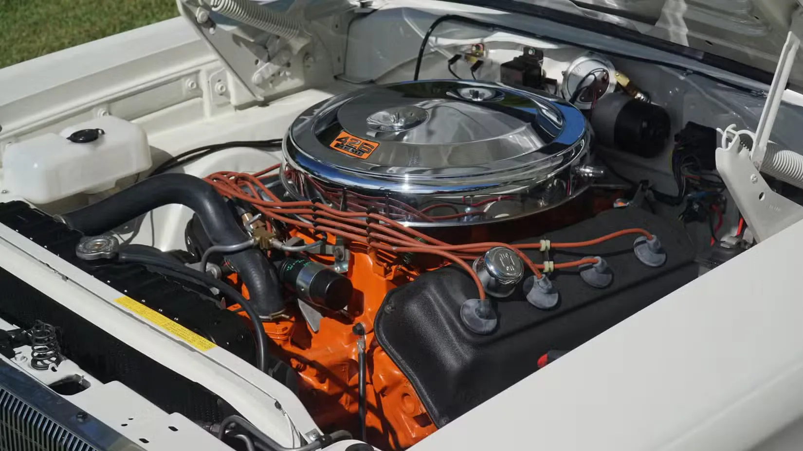 Forgotten V8 Sedans That Beat Modern Gas Performance on Price