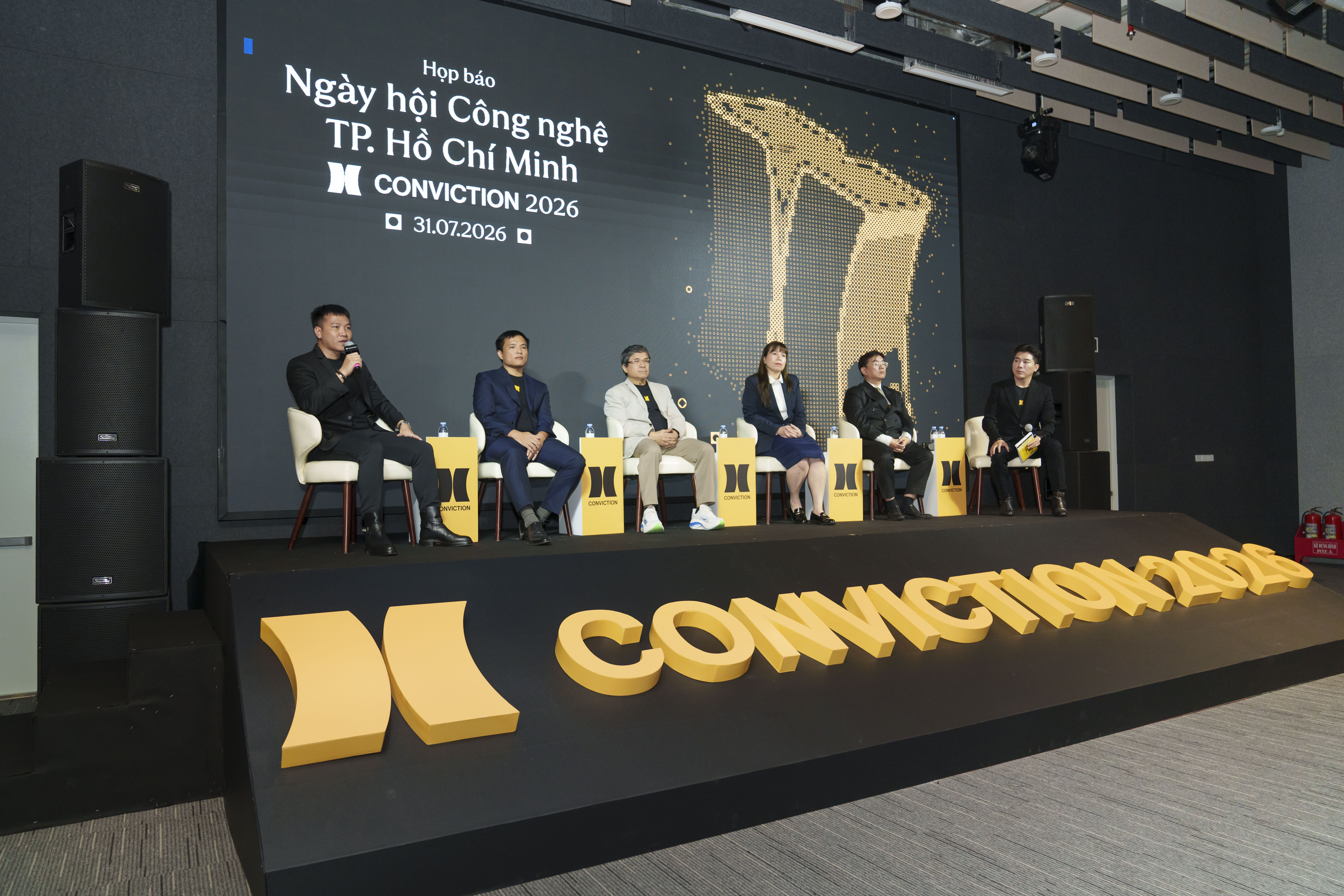 Conviction: Diễn đàn gắn kết chính sách, AI và blockchain cho kinh tế số