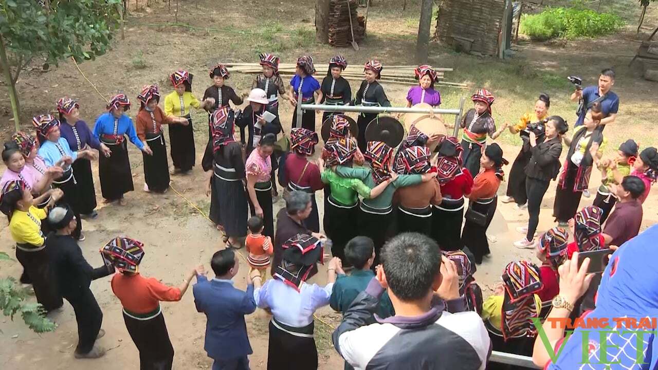 Lễ mừng cơm mới và hành trình du lịch di sản văn hóa tiết kiệm