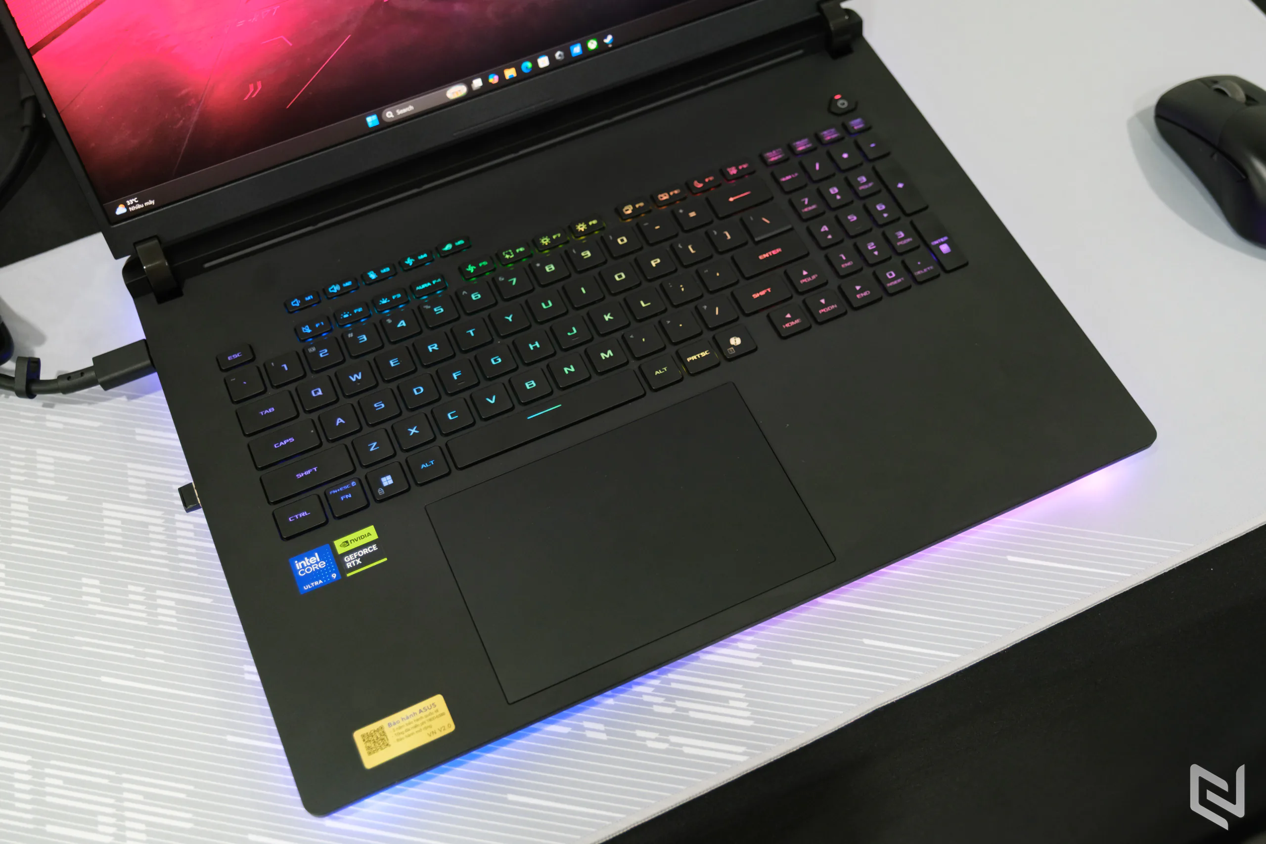 ROG Strix SCAR 18 chính thức bán: RTX 5090, màn Mini-LED 4K 240Hz giá 179,99 triệu đồng