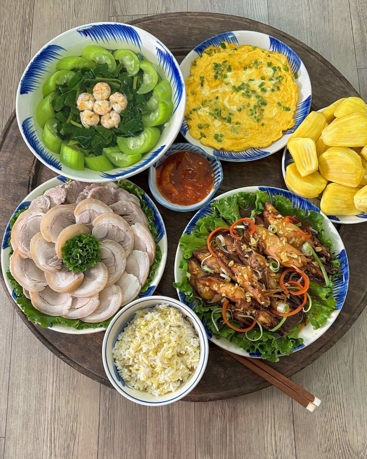 Lập thực đơn 2 tuần không lo hôm nay ăn gì