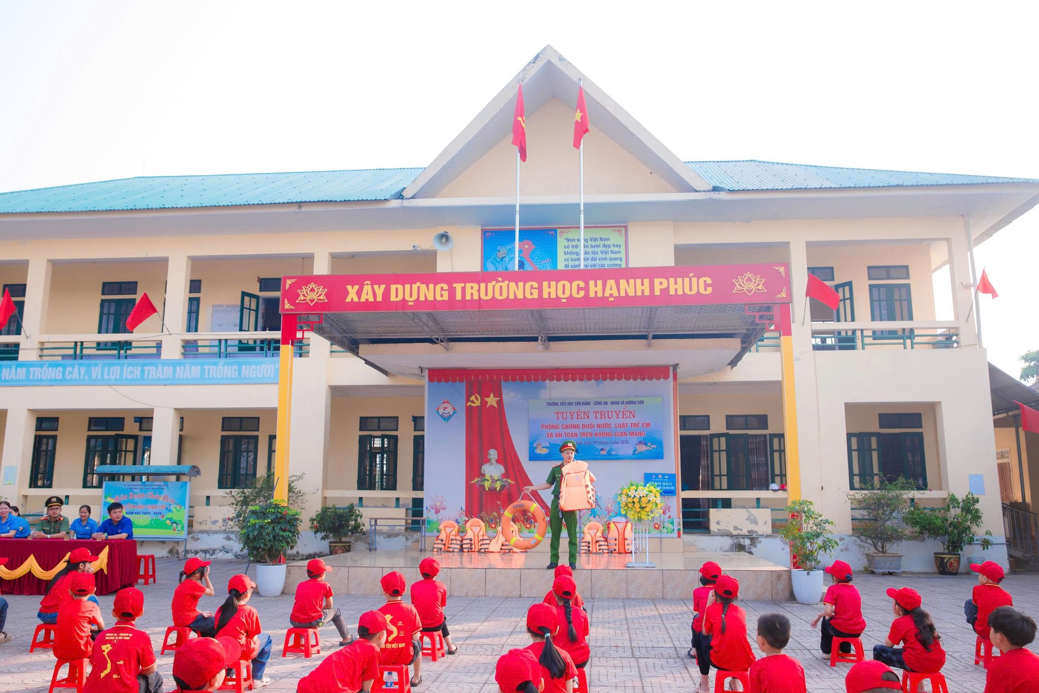 Lớp bơi miễn phí và an toàn nước: kỹ năng sống phải được dạy như Toán, Văn