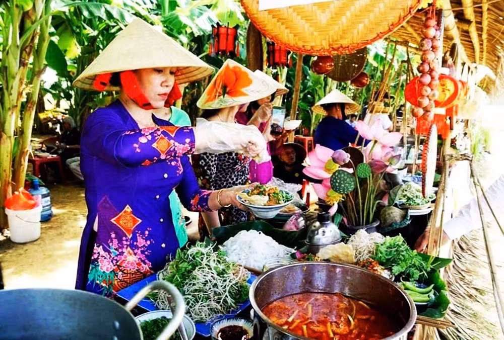 Ngày hội tôn vinh mỳ Quảng ở Đà Nẵng: khi quà quê bước lên hàng di sản