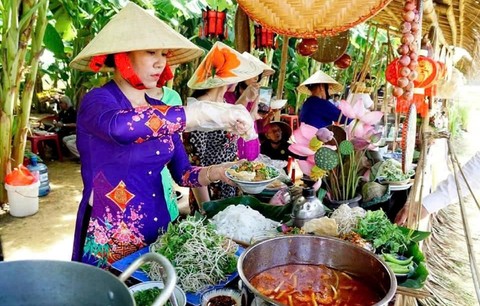 Ngày hội tôn vinh mỳ Quảng ở Đà Nẵng: khi quà quê bước lên hàng di sản