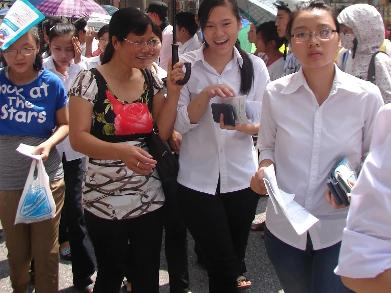 Thủ tướng cắt giảm kỳ thi: Cơ hội chữa tận gốc bệnh thành tích