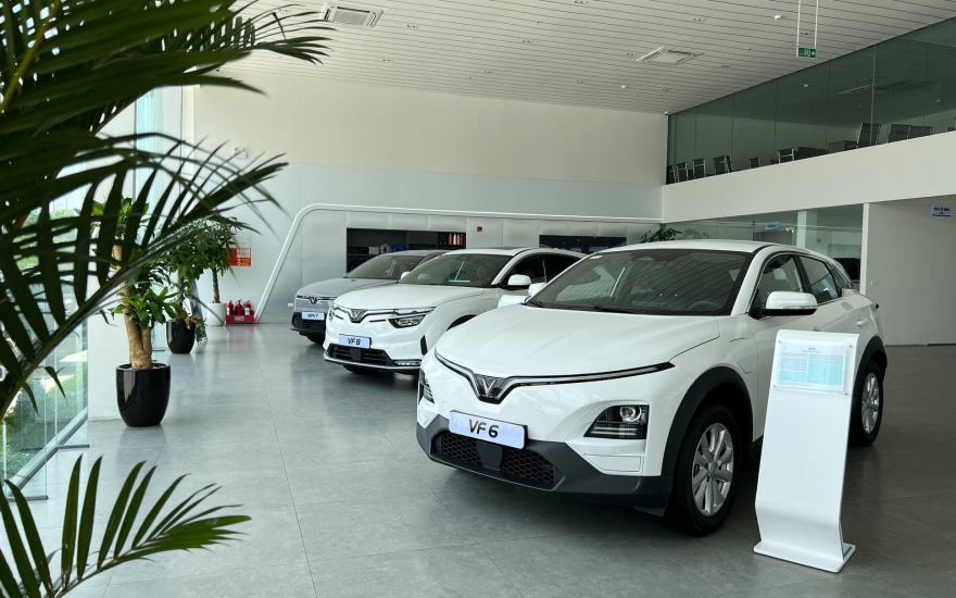 VinFast tăng tốc cuộc đua xe điện bằng ưu đãi khủng tháng 8