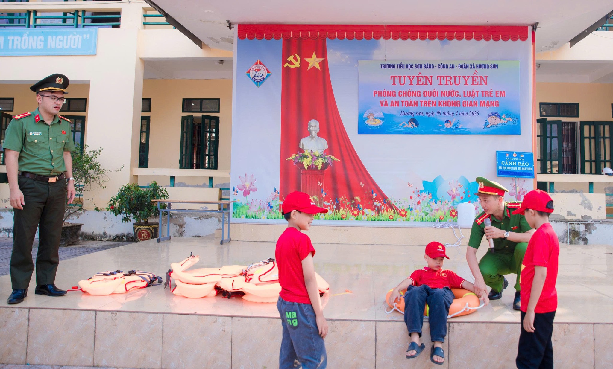 Lớp bơi miễn phí và an toàn nước: kỹ năng sống phải được dạy như Toán, Văn