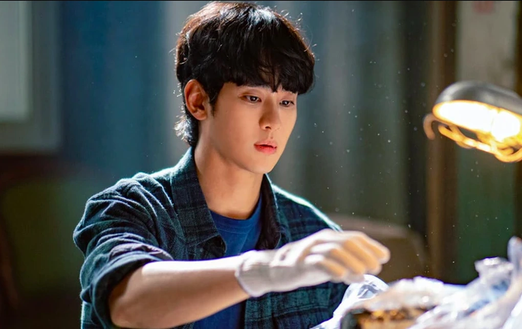Kim Soo Hyun trở lại sau 16 tháng ở ẩn: Bước ngoặt của một ngôi sao từng bị tổn thương