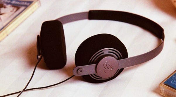 Tai nghe có dây quay lại: Gadhouse Wesley và lối sống audio analog