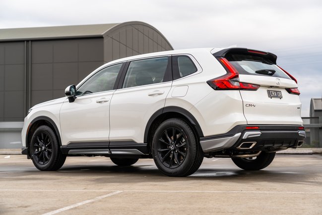 Honda CR-V Hybrid vs Electric SUVs: The Smart Budget Choice