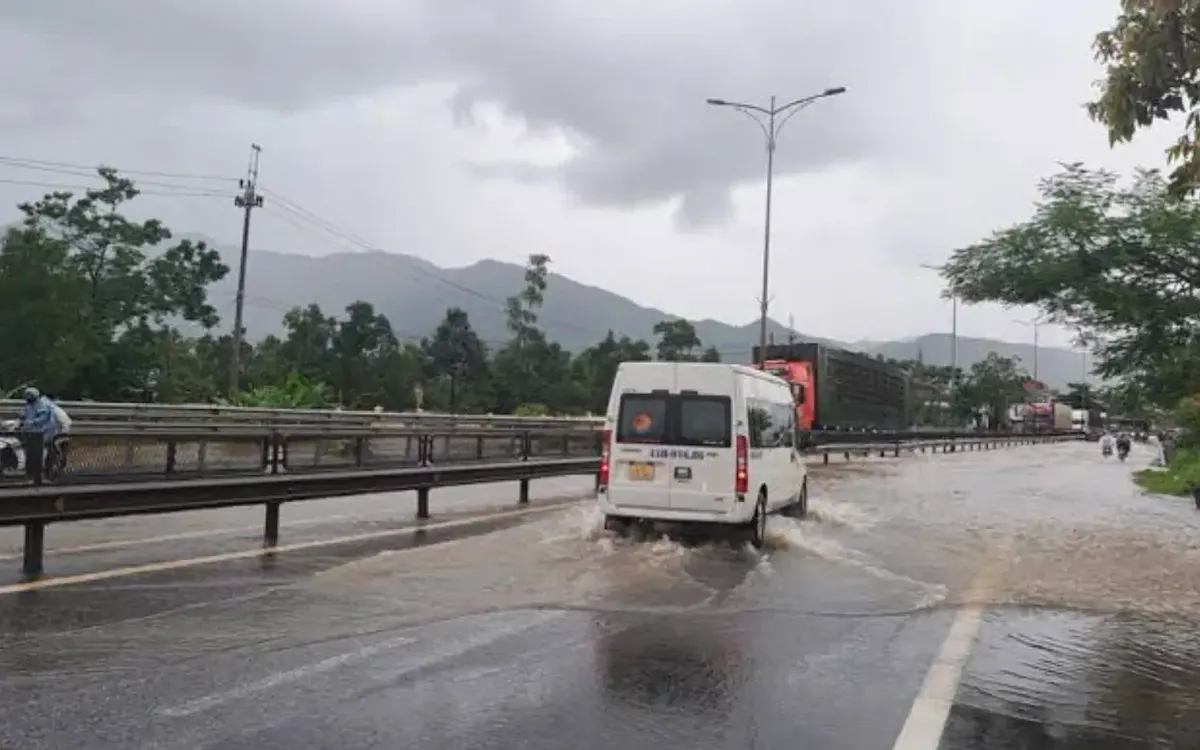 Việt Nam tăng tốc xử lý ngập lụt trên quốc lộ 1: Từ đập Thảo Long đến mở rộng hệ thống thoát nước Huế