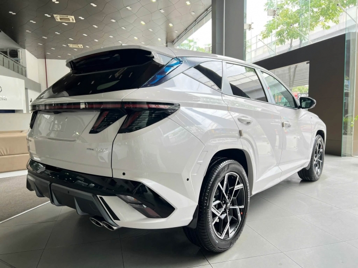 Hyundai Tucson và Mazda CX-5 giảm sốc: ai thắng cuộc chiến giá?