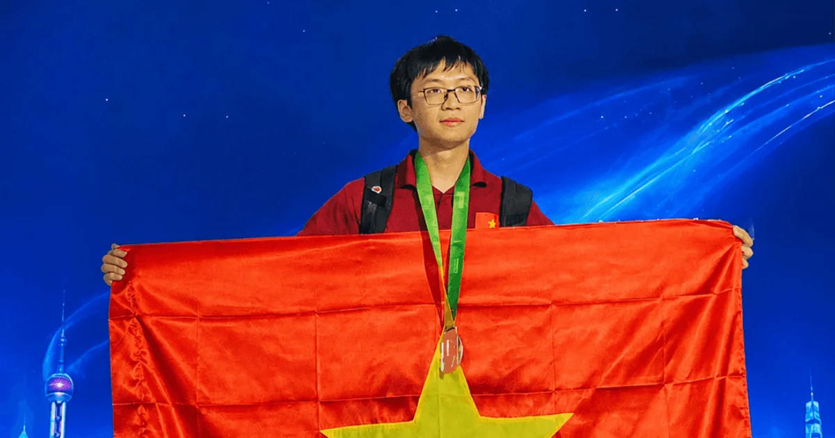 Từ lớp 11 đến cú đúp huy chương Olympic Toán của Nguyễn Hoàng Phương