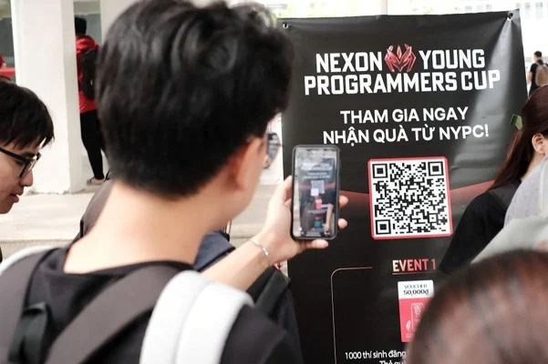 Sinh viên Việt tranh tài thiết kế AI cho doanh nghiệp và nhà máy thông minh