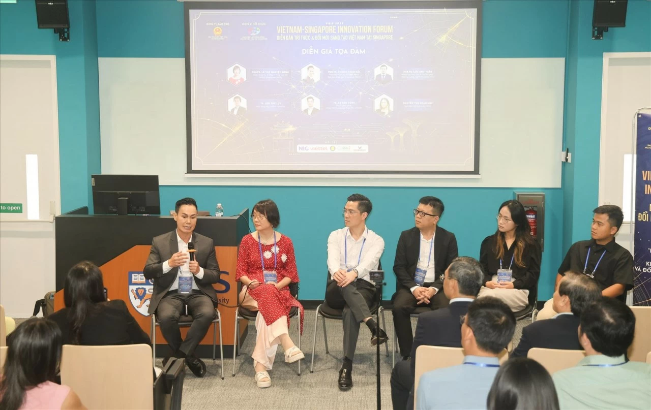 Chiến lược quản trị AI của Việt Nam: Từ hợp tác Singapore đến trí tuệ công nghiệp