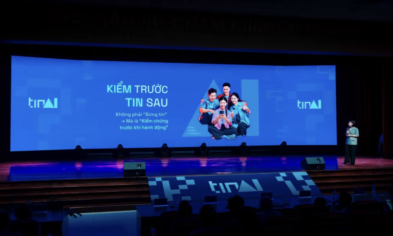 Chiến dịch TinAI?: Khi nhà nước dạy chúng ta nghi ngờ