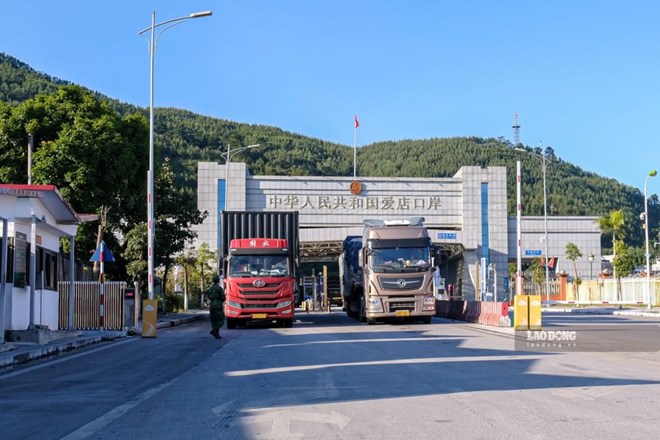 Hạ tầng biên giới mới: Cơ hội vàng cho thương mại Việt Trung