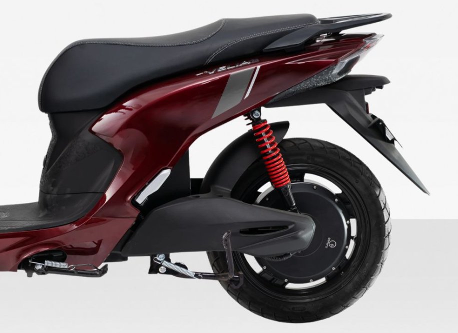 Xe máy điện 27 triệu: LFP 120km, có đáng mua?