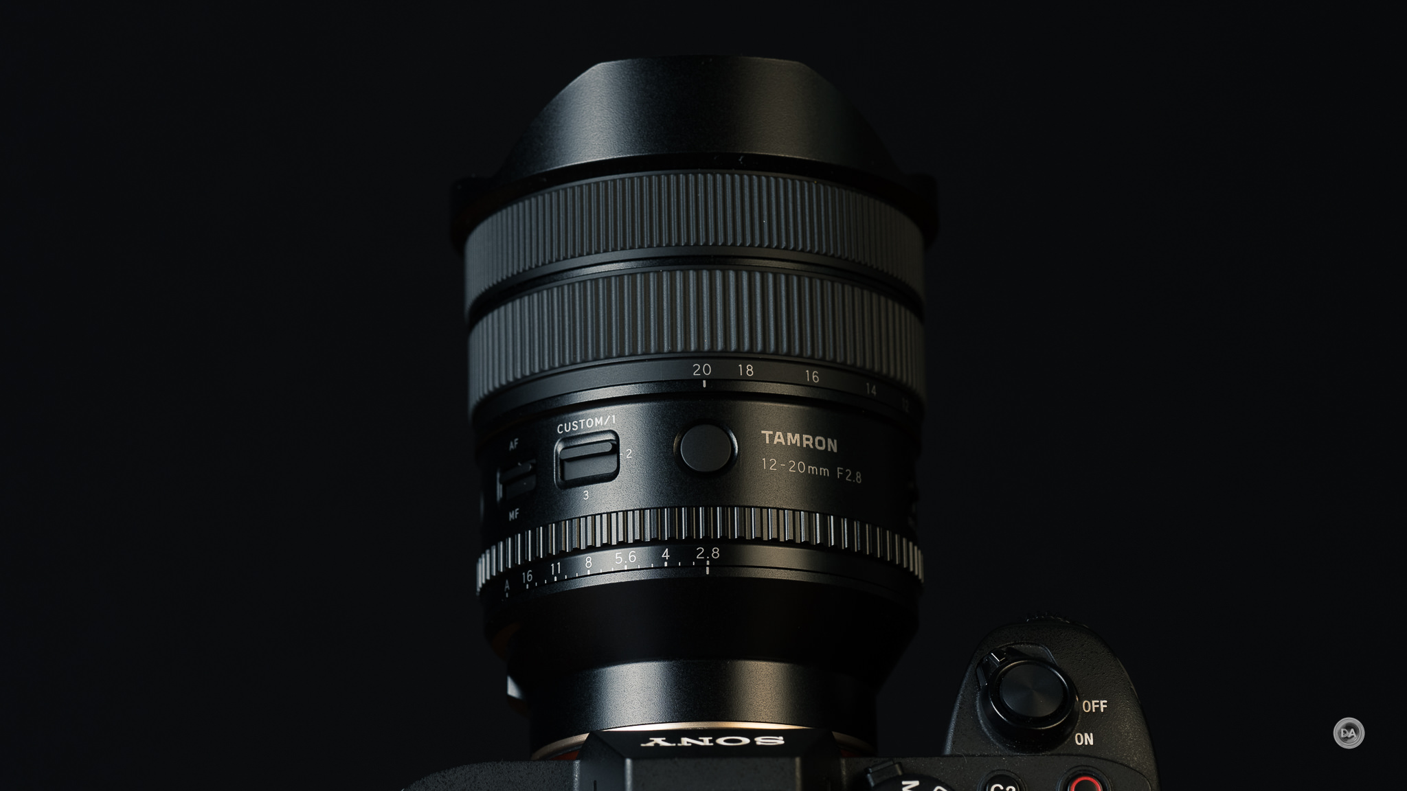 Tamron 12-20mm F2.8 vs Nikon Z 28-135mm: chọn ống kính zoom phù hợp