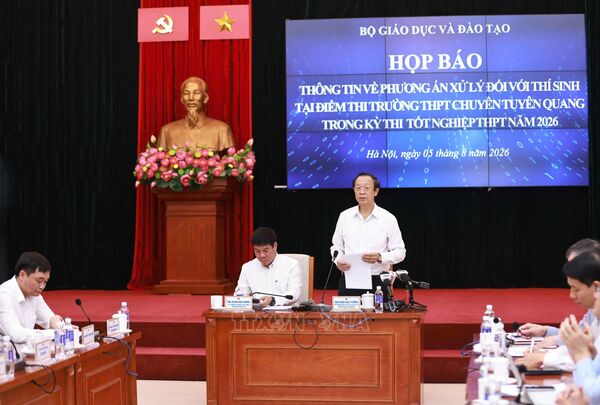 Thi lại tất cả môn tại điểm thi chuyên Tuyên Quang: cái giá phải trả cho sự minh bạch