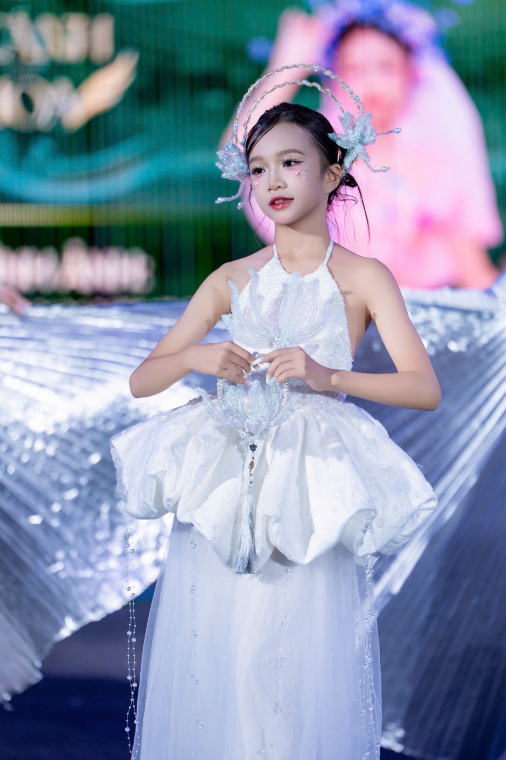 150 người mẫu nhí kể chuyện di sản Việt tại Vietnam Iconic Runway Season 10