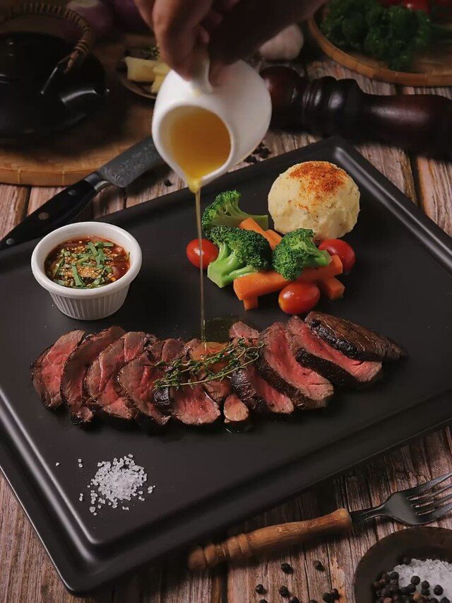 Thịt bò tái có thực sự bổ hơn thịt chín?