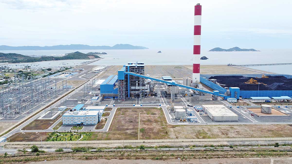 Quảng Ninh và Vân Phong: Cuộc đua khu kinh tế Việt Nam trong thu hút FDI