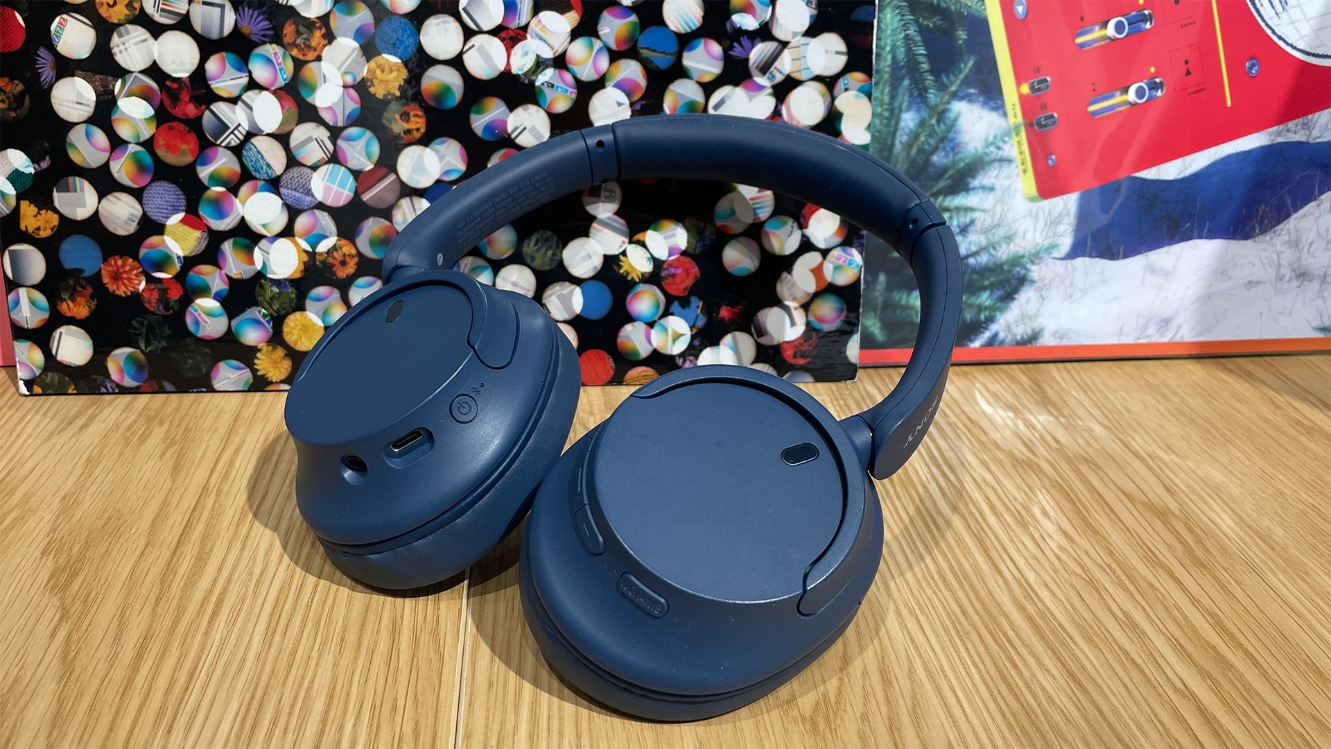 Sony hồi sinh tai nghe giá phải chăng: bước đi khôn ngoan hay bước lùi?