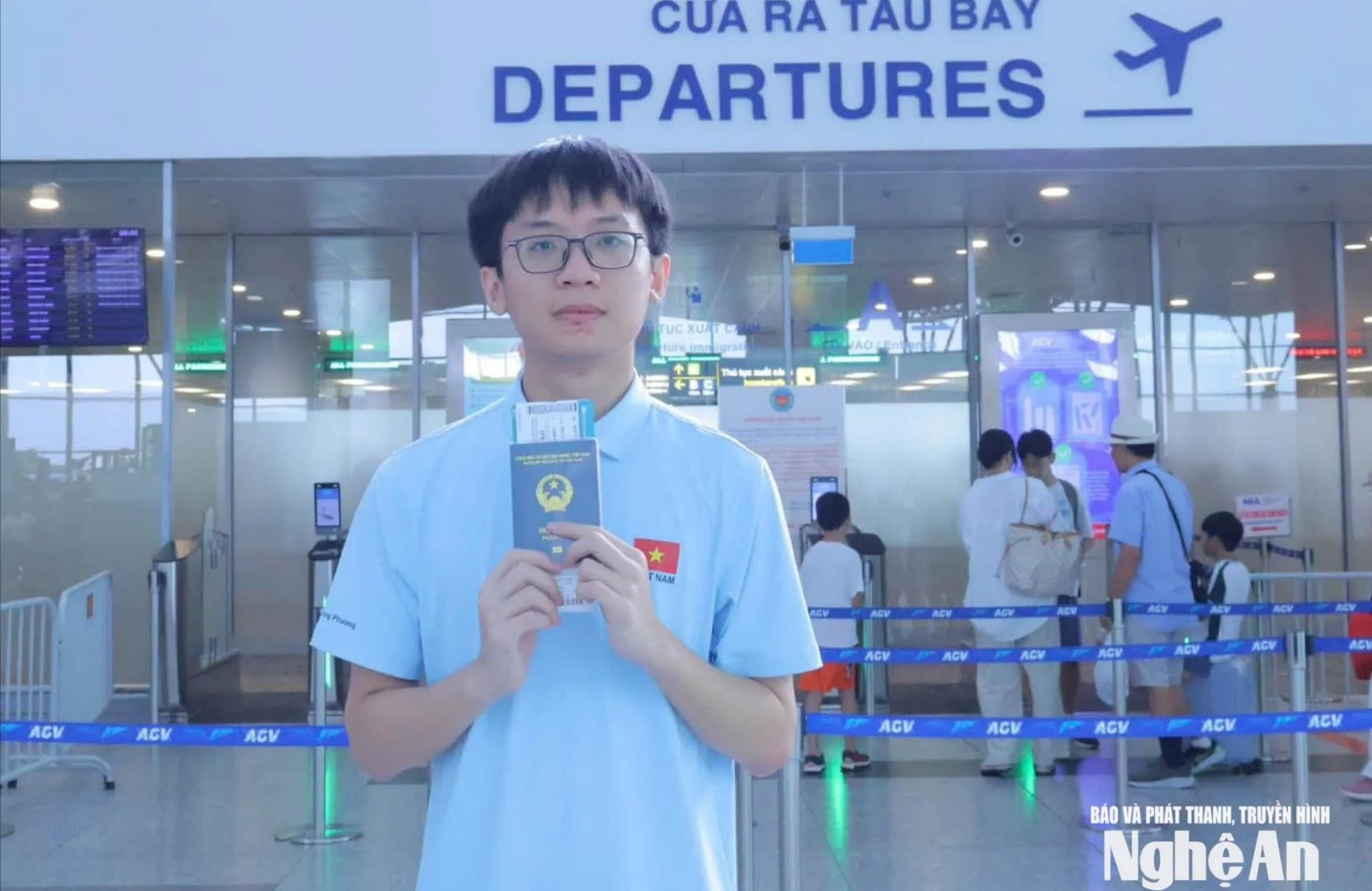 Học sinh lớp 11 giành huy chương kép Olympic Toán: Bí quyết học tập của những tài năng trẻ xuất sắc