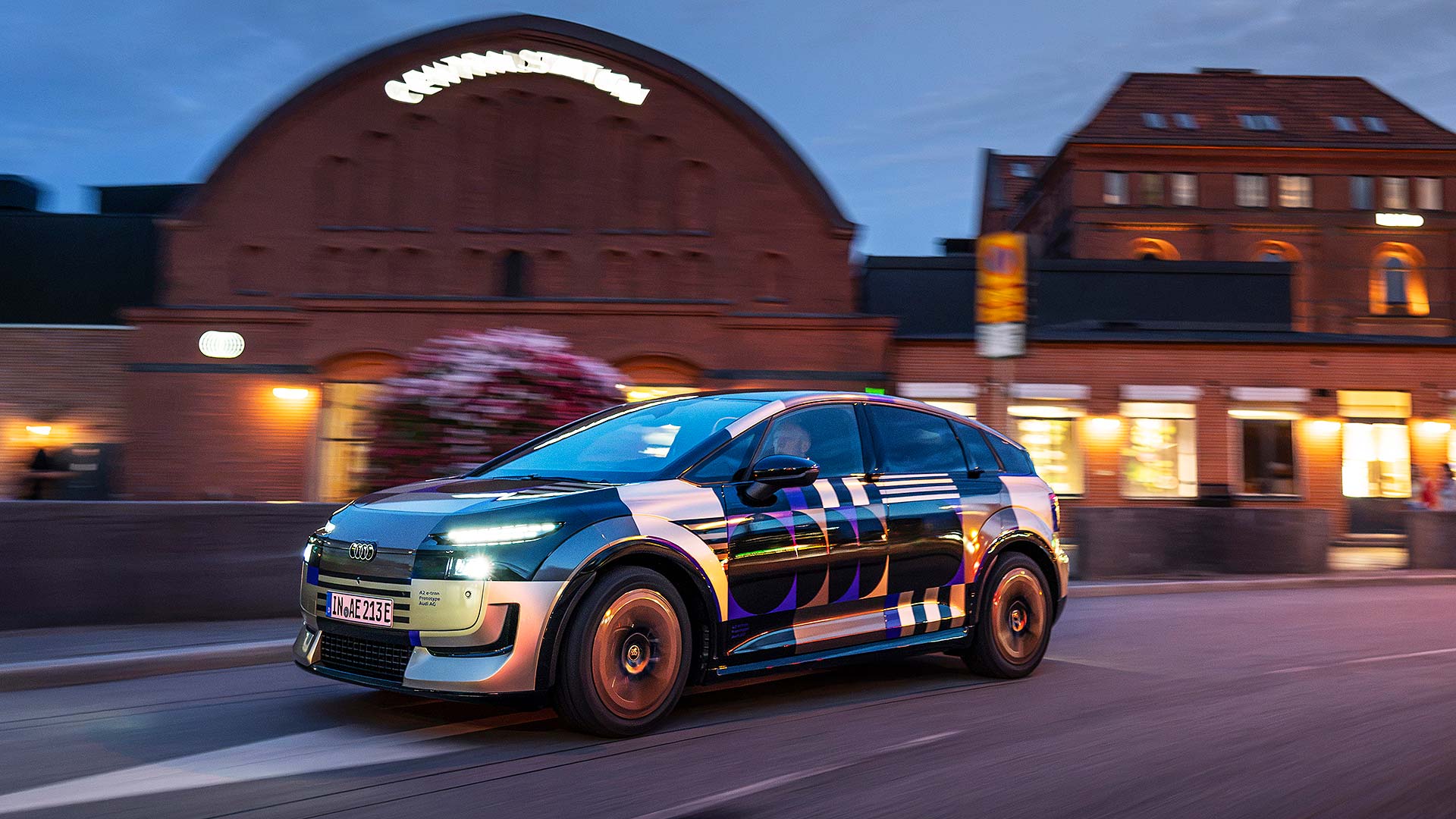 Compact Electric City Cars Are Making a Comeback