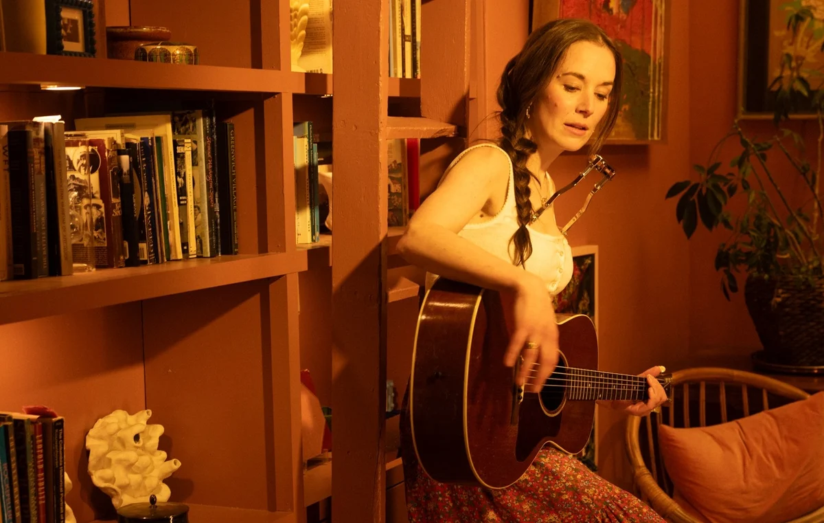 Margaret Glaspy Embraces Simplicity With ‘I Am Both’