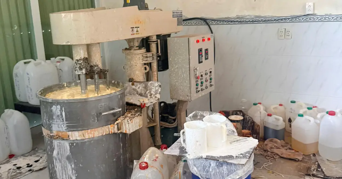 3,5 tấn kem dưỡng trắng bị tạm giữ: Cảnh báo mỹ phẩm không phép và cách tự bảo vệ