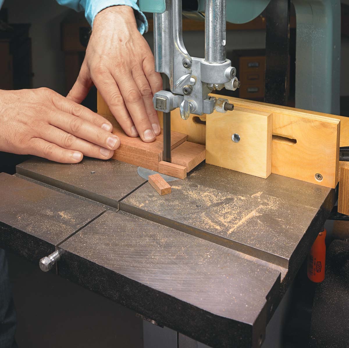 Bandsaw Setup Essentials: Alignment, Tension, and Tuning
