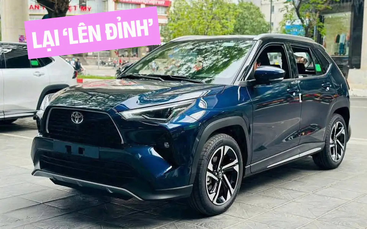 Toyota Yaris Cross chiếm ngôi vương doanh số, vượt Innova Cross