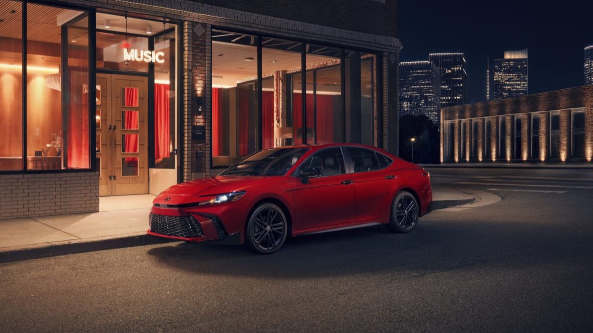 Best Lease Deals Under $300: EVs and Gas Cars Compared