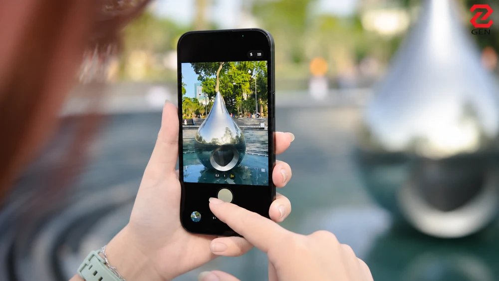 iPhone 17e vs iPhone 17: Chọn khôn khi giá đã cực êm