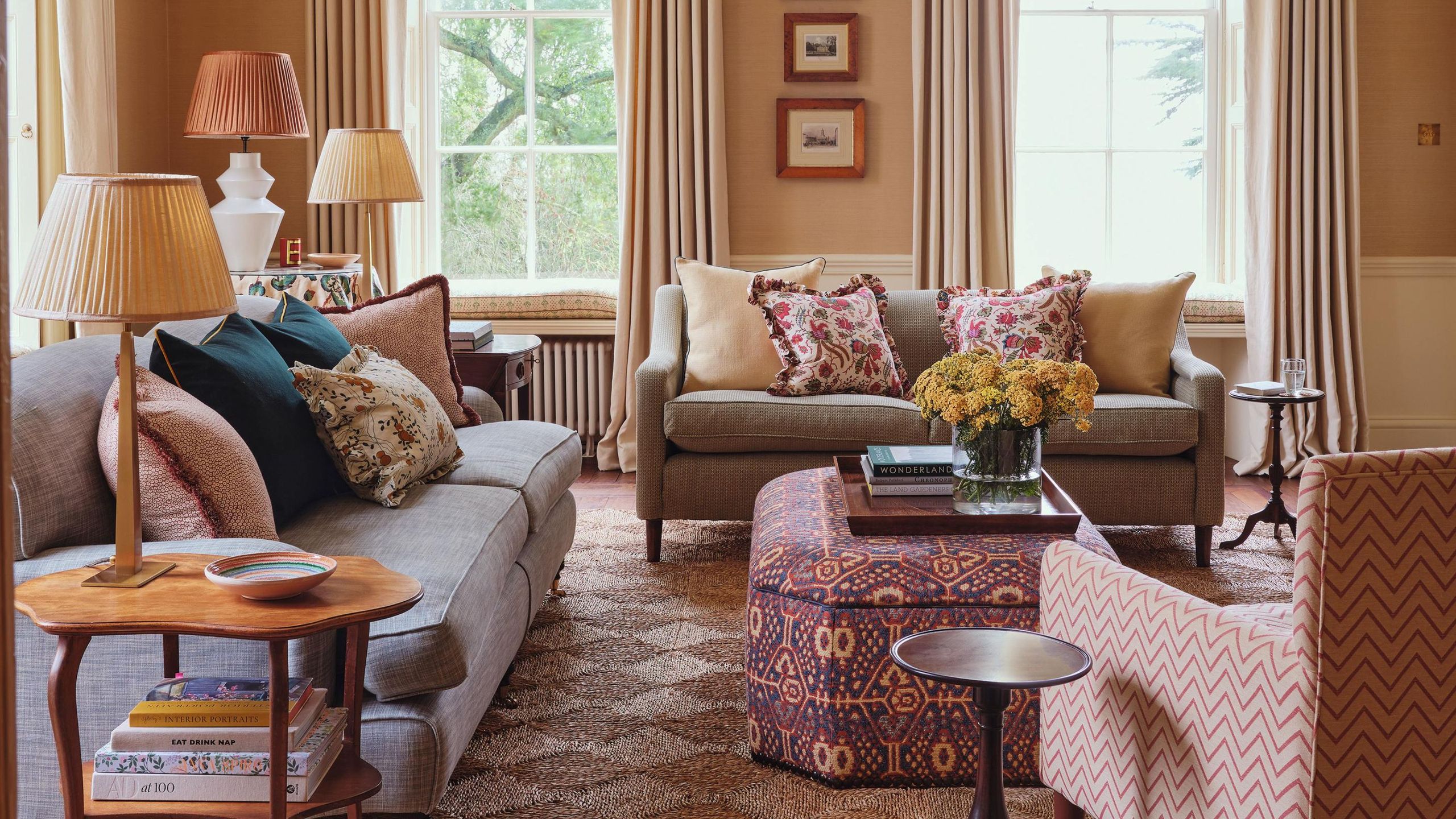 Warm Neutrals and Dirty Tones Are Taking Over White Walls