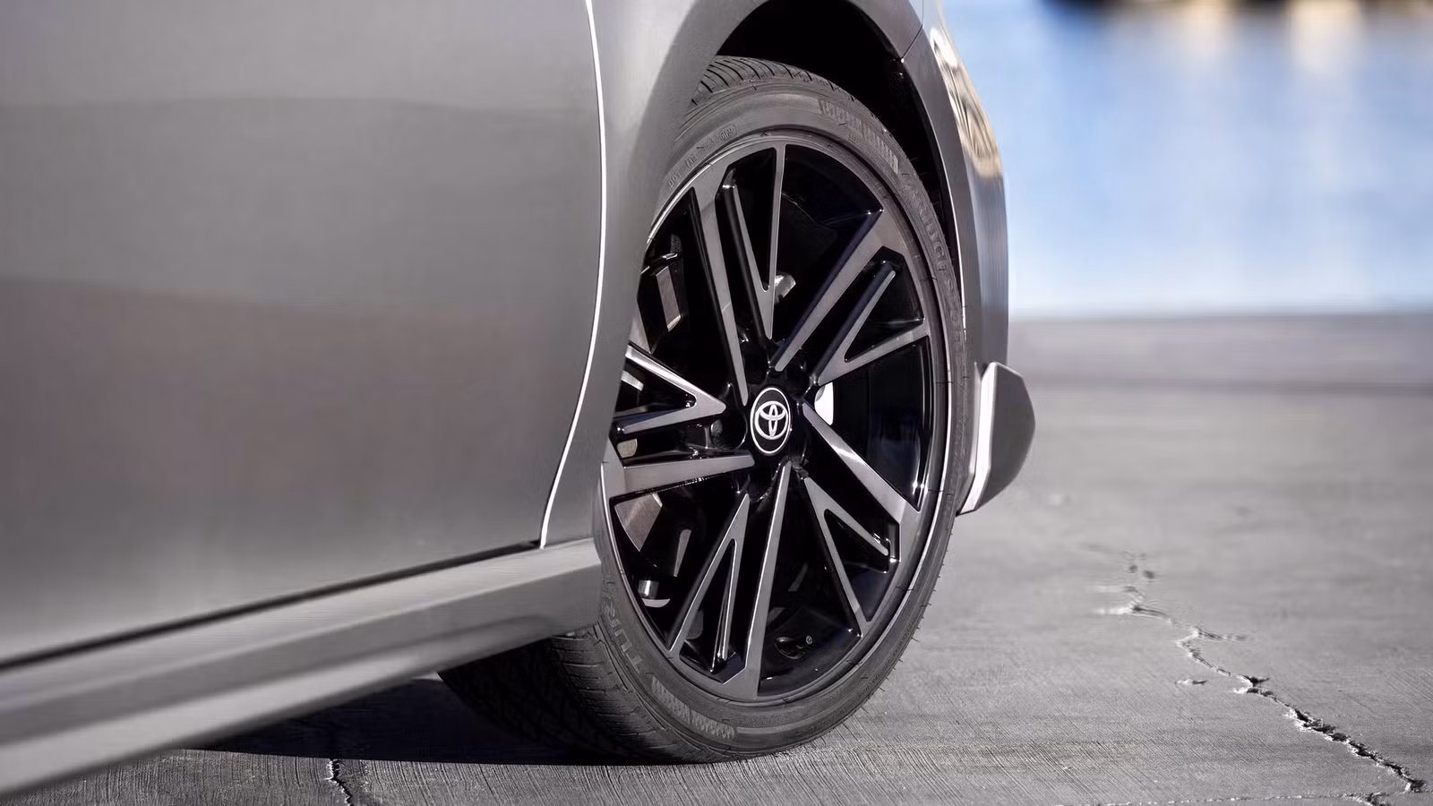 Why a Used Hybrid Sedan Outsmarts a New Budget SUV