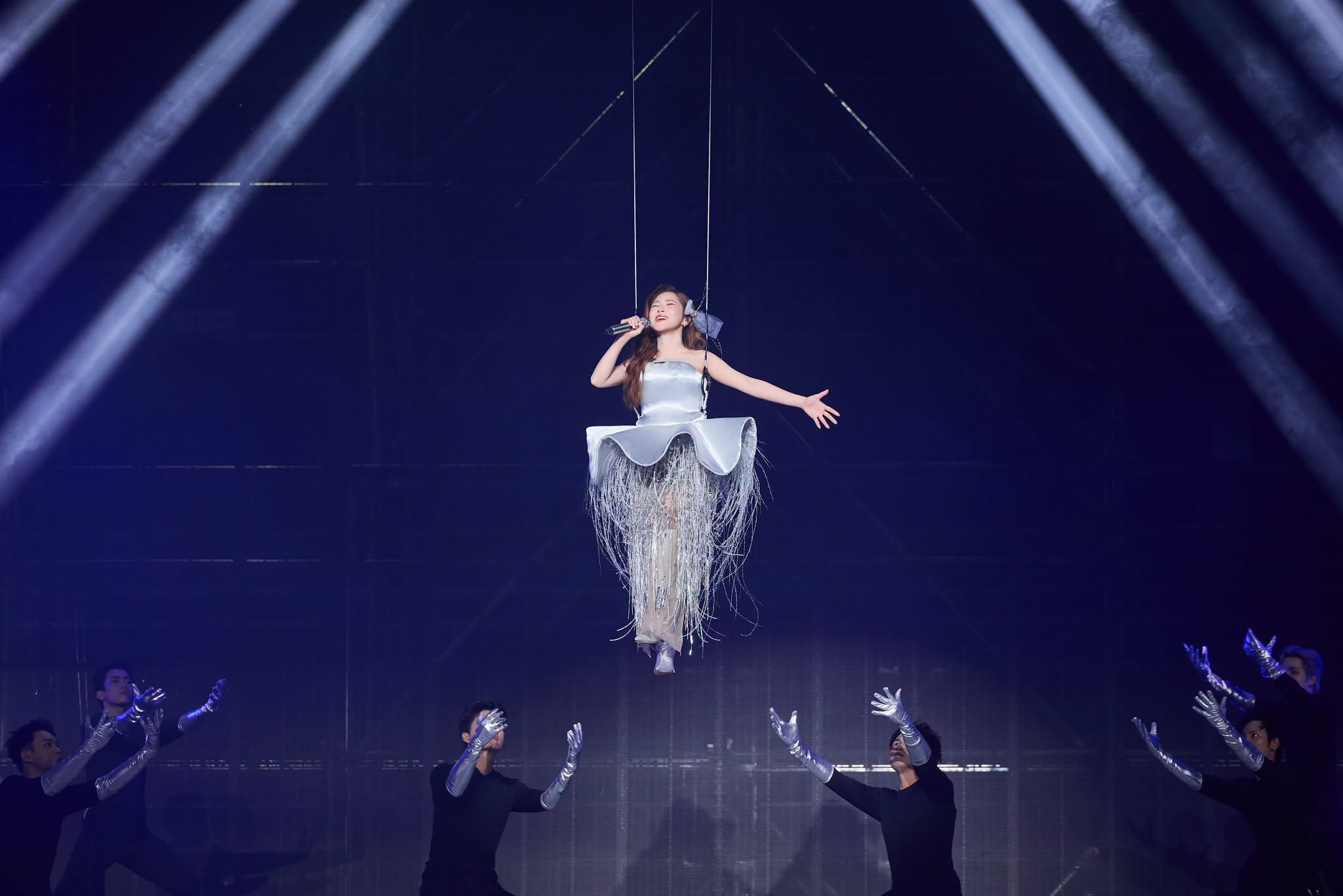 Hương Tràm với concert Phao Cứu Sinh: cú tái xuất mang tính bước ngoặt