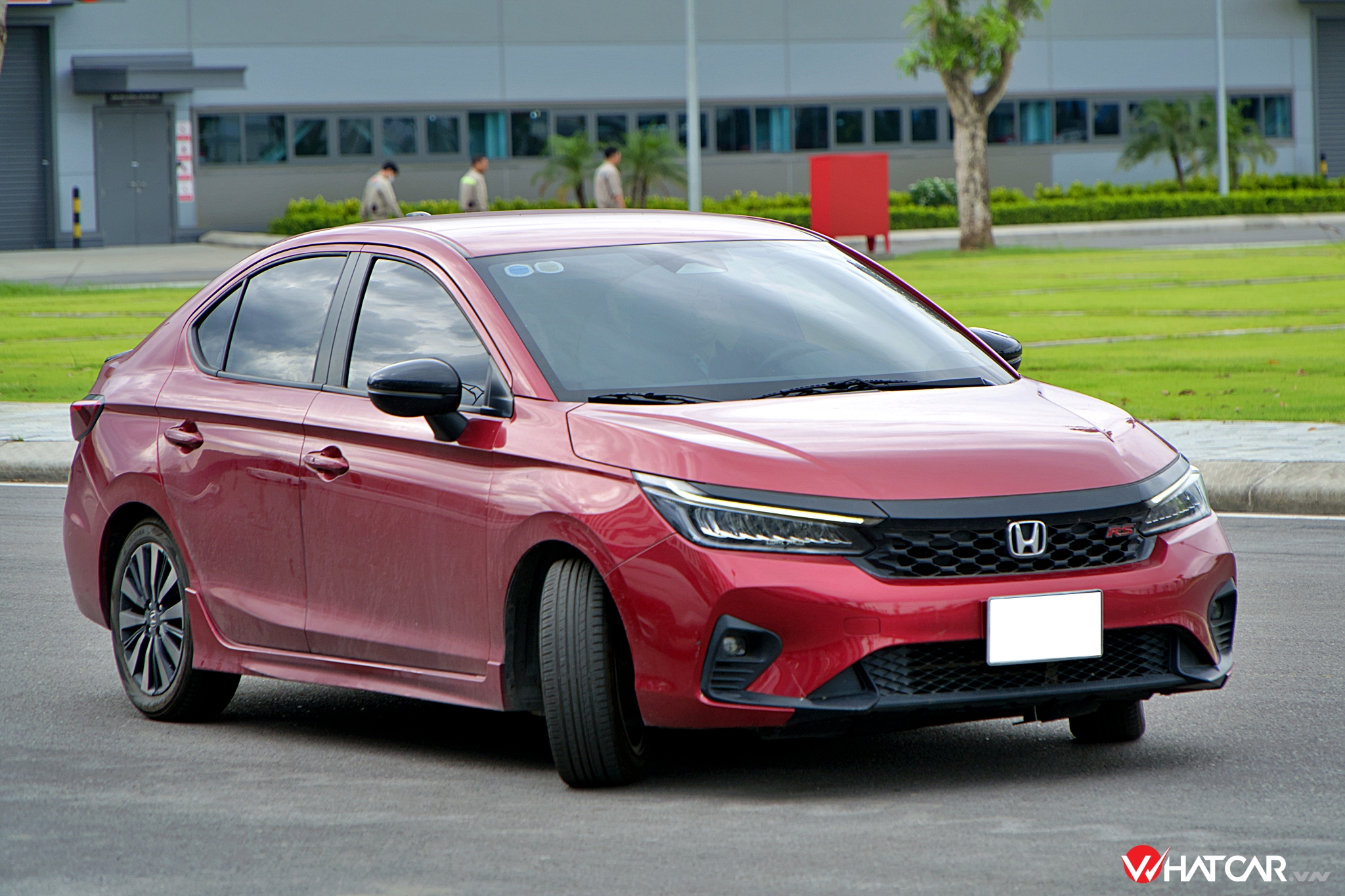 Honda, Toyota, VinFast đua bảo hành 10 năm: Ai lợi người dùng nhất?