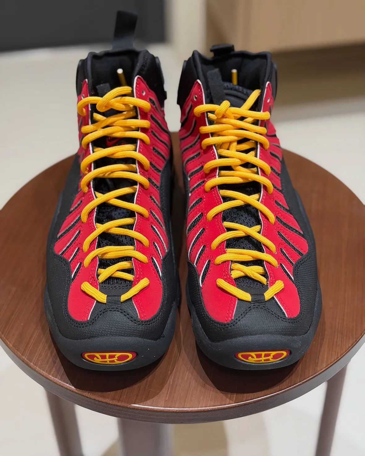 Nike Air Bakin OG Varsity Red Returns in Style