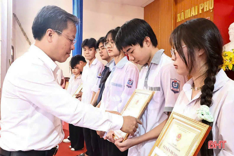 Những chương trình tiếp sức học sinh khó khăn mùa tựu trường