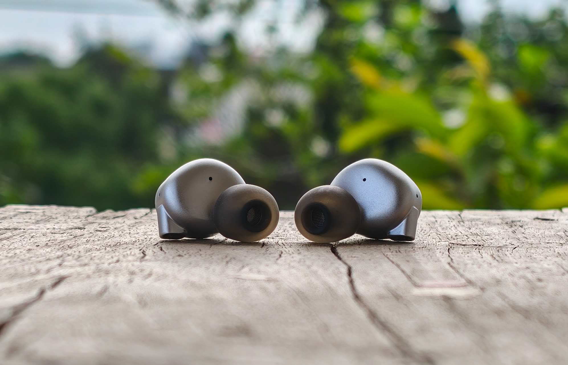 Planar Magnetic IEMs Under $500: LetShuoer Ember vs Astralis